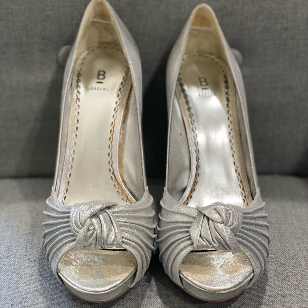 Silver peep toe pumps